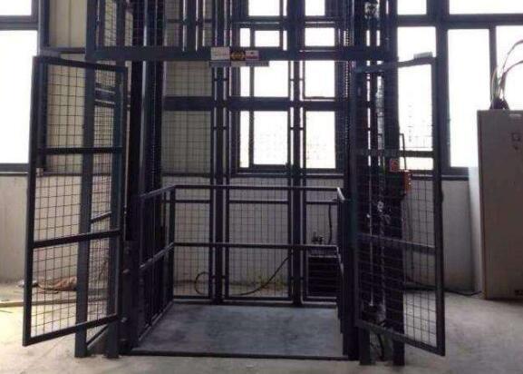 導(dǎo)軌式升降平臺(tái)與其他升降平臺(tái)有哪些不同之處？